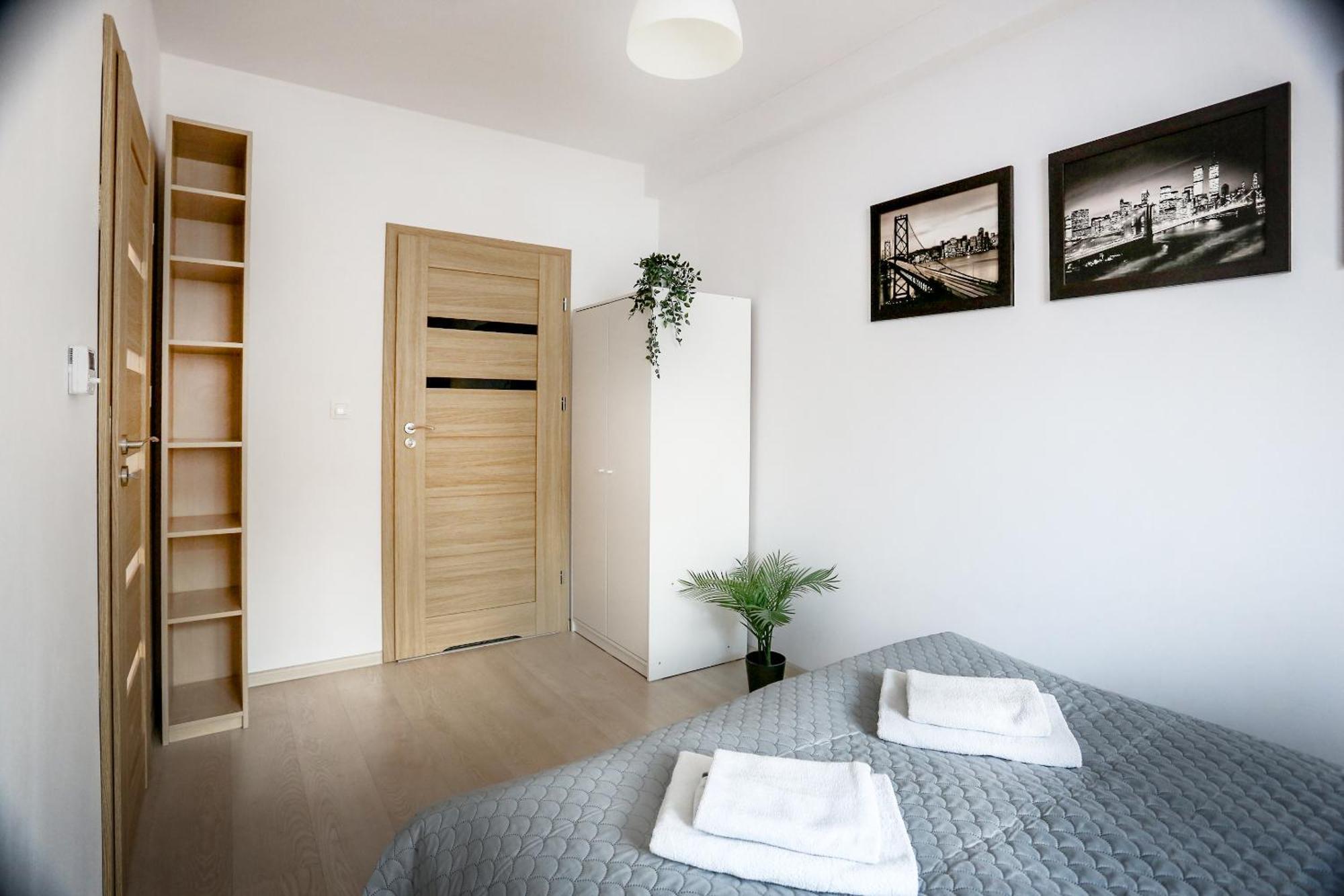Fully-Furnished Apartment With Air Conditioning For Families, Cracow Old Town Cracovia Exterior foto