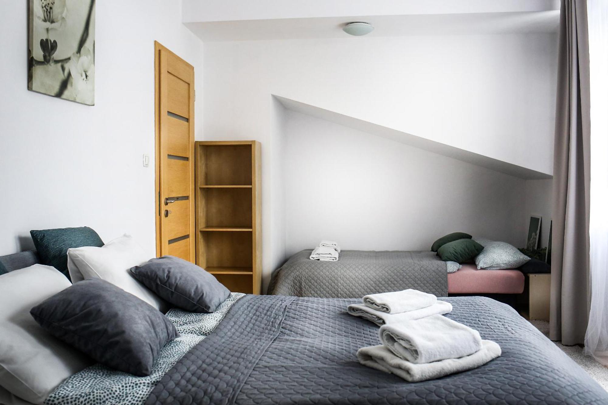 Fully-Furnished Apartment With Air Conditioning For Families, Cracow Old Town Cracovia Exterior foto