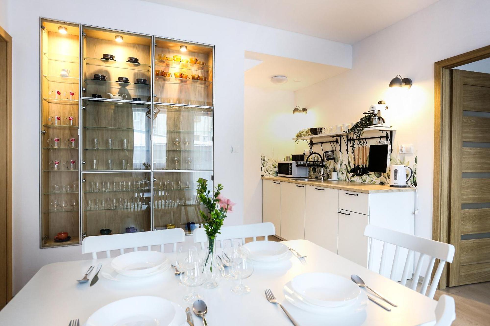 Fully-Furnished Apartment With Air Conditioning For Families, Cracow Old Town Cracovia Exterior foto