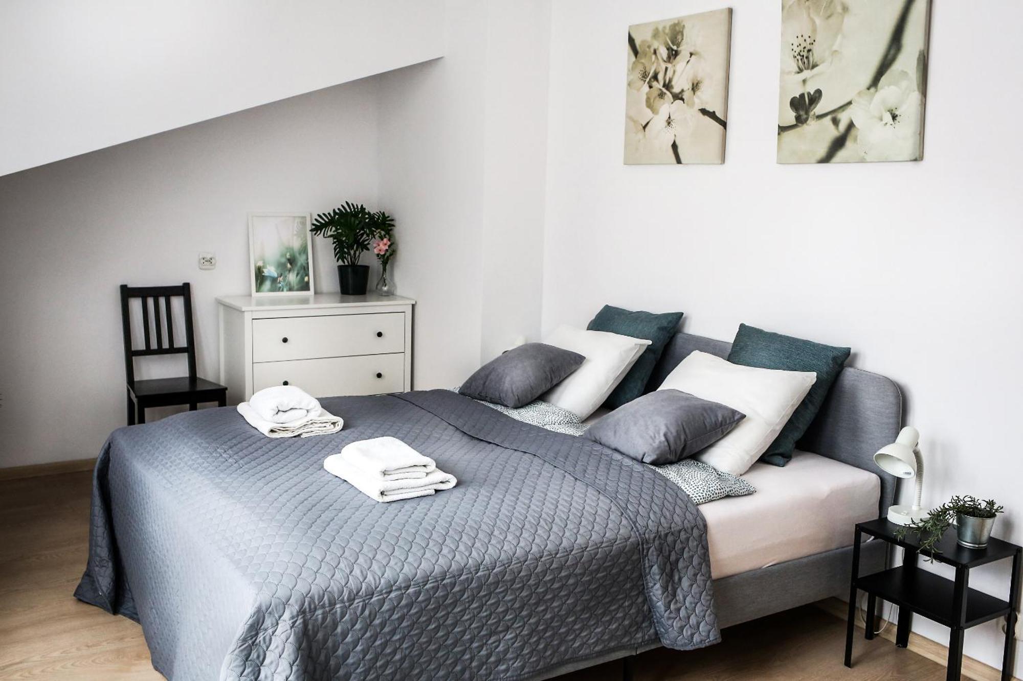 Fully-Furnished Apartment With Air Conditioning For Families, Cracow Old Town Cracovia Exterior foto