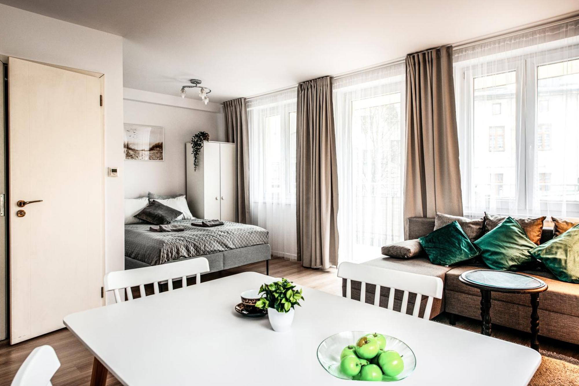 Fully-Furnished Apartment With Air Conditioning For Families, Cracow Old Town Cracovia Exterior foto